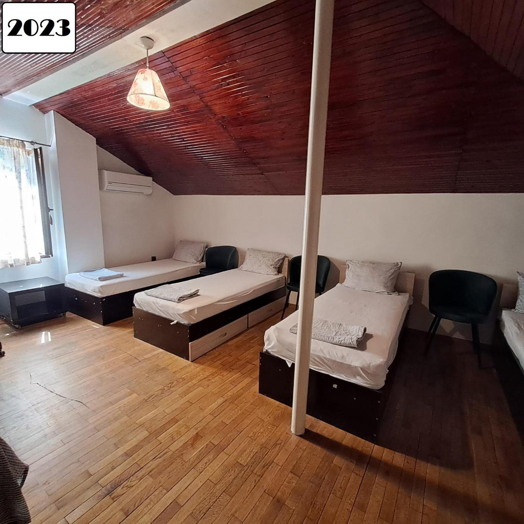 Ivory Tower Hostel Sofia Exteriör bild