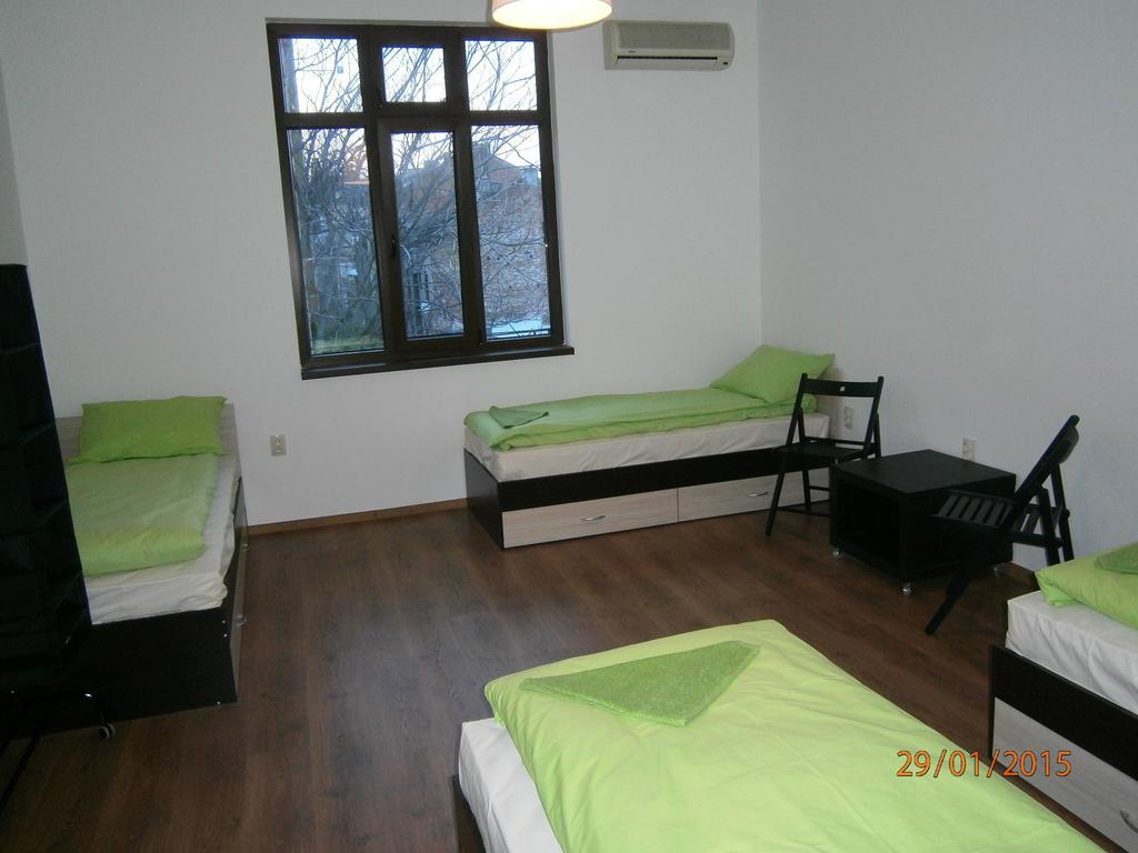 Ivory Tower Hostel Sofia Exteriör bild