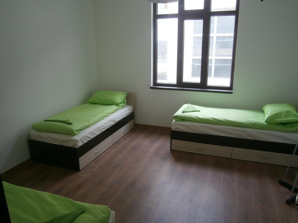 Ivory Tower Hostel Sofia Exteriör bild