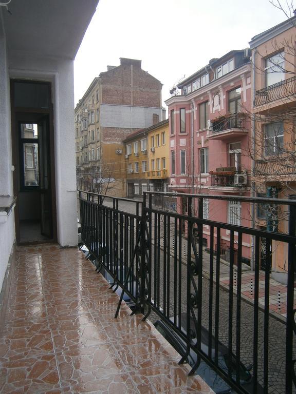 Ivory Tower Hostel Sofia Exteriör bild
